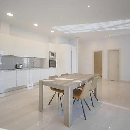 Apartmán Atlantico Plaza Puerto del Carmen (Lanzarote)