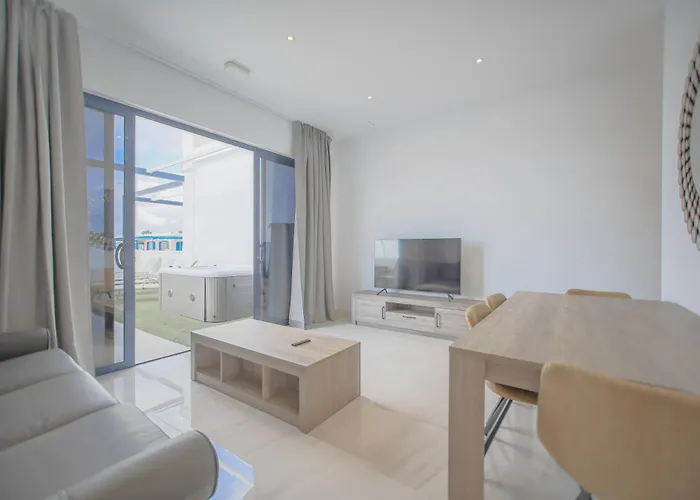 Atlantico Plaza Apartment *