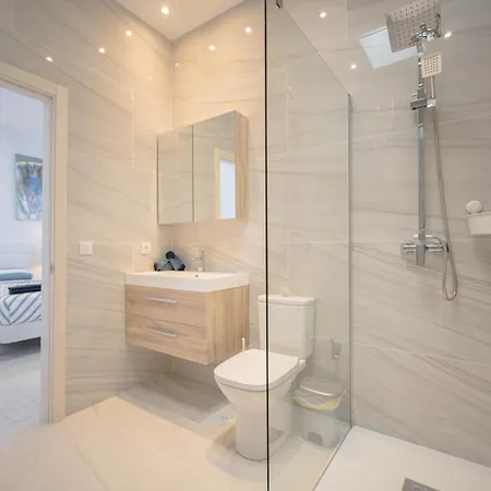 Atlantico Plaza Apartment *
