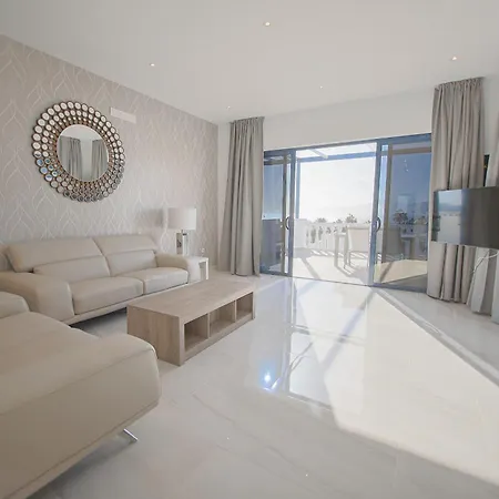 Atlantico Plaza Apartment *