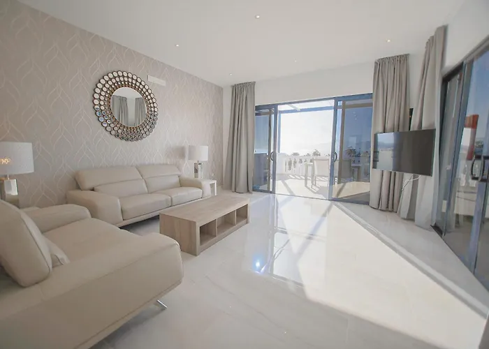 Atlantico Plaza Апартаменты *